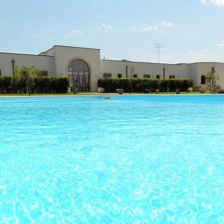 Отель Corte Dei Melograni Отранто